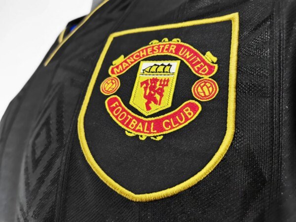 1993-94 Manchester United Away Retro Jersey - Image 3
