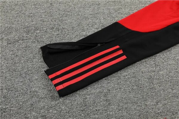 23-24 Manchester United Camouflage Training Suit - Image 7