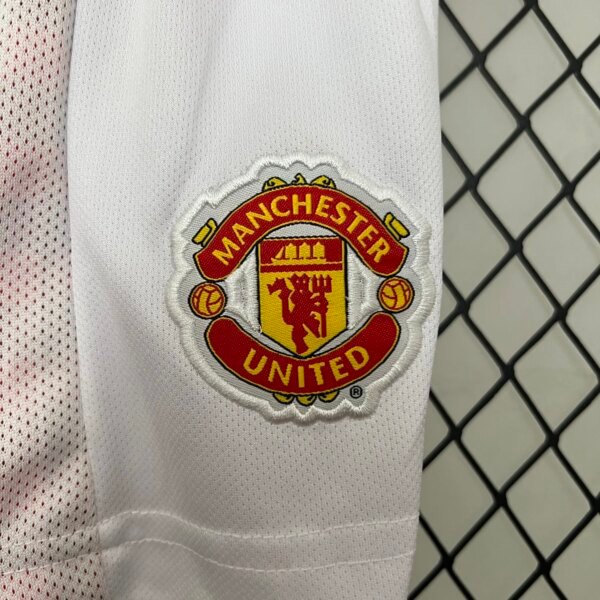 Retro 12-13 Manchester United Home Kids Kit - Image 5
