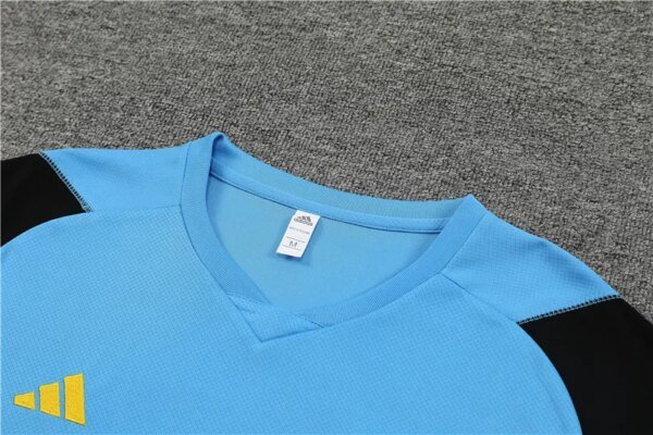 23-24 Arsenal Blue Short Sleeve Training Suit - Image 2