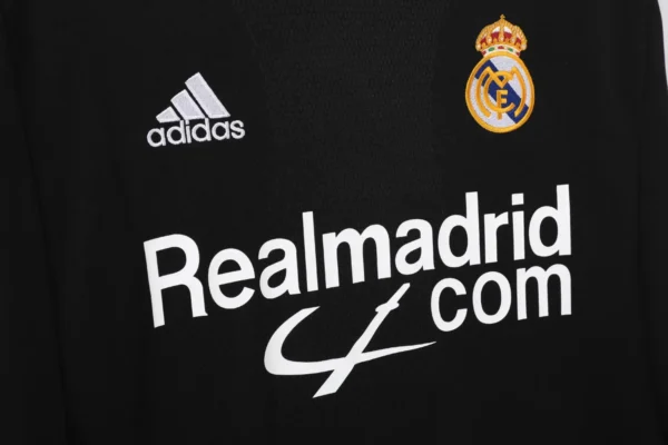 Real Madrid Away Kit Retro 01-02 - Image 6
