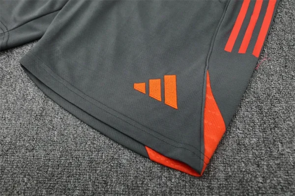25-26 Bayern Munich Short Sleeve Training Suit - Image 18