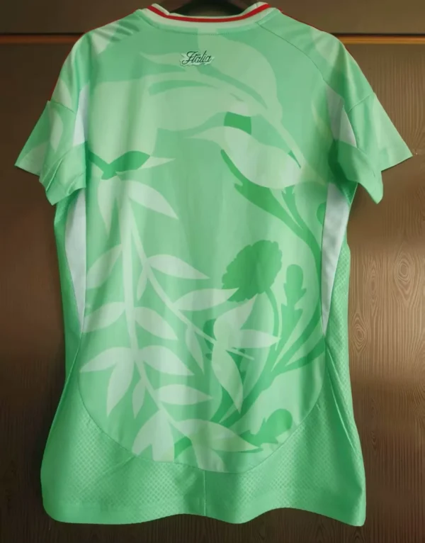 2025 Italy Green Kit For Woman - Image 2