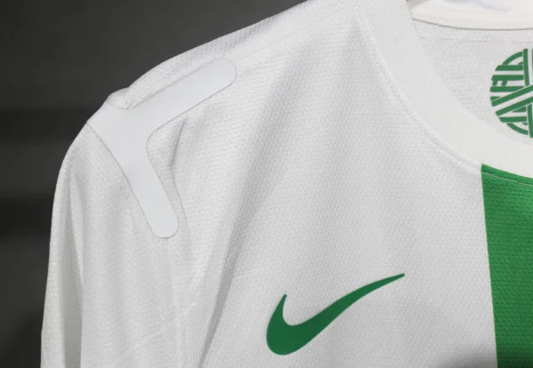 Portugal Away Long Sleeve Kit Retro 2012 - Image 3