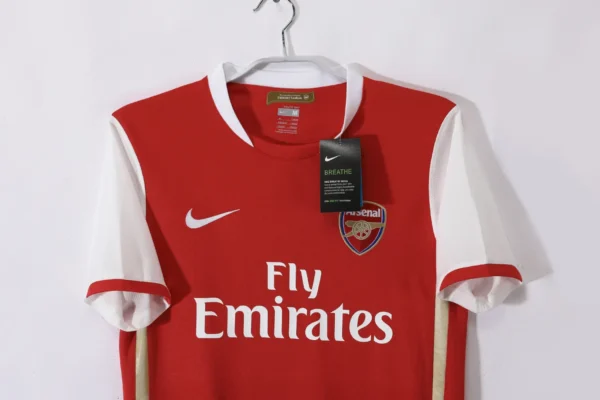 Arsenal Home Kit Retro 06-07 - Image 6