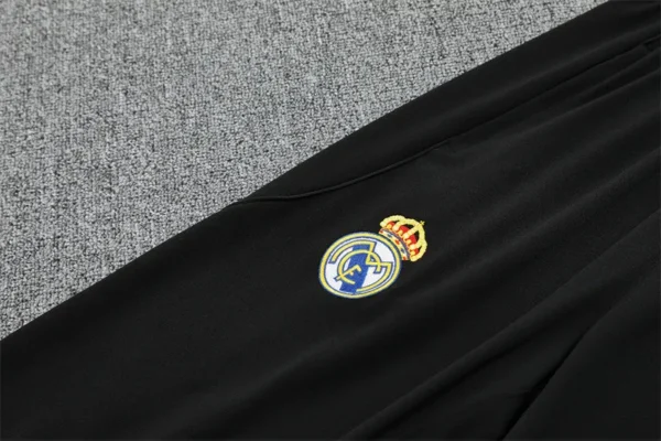 25-26 Real Madrid Training Suit - Image 11