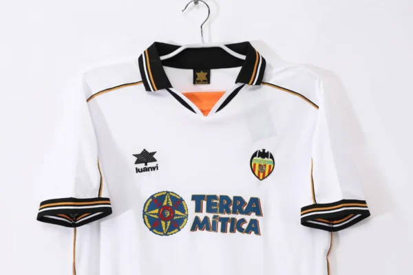 Valencia Home Kit Retro 99-00 - Image 8