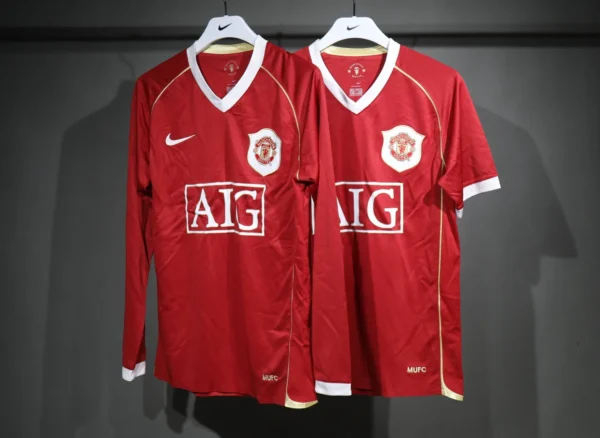 Manchester United Home Long Sleeve Kit Retro 08-09 - Image 8