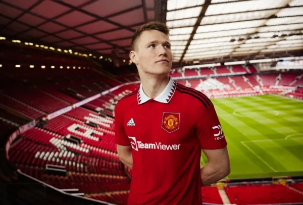 Manchester United Home Kit Retro 22-23 - Image 8