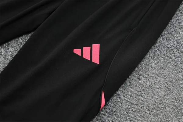 25-26 Real Madrid Training Suit - Image 12