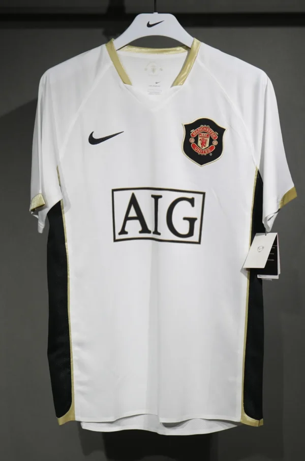 Manchester United Away Kit Retro 06-07