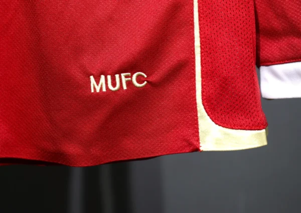 Manchester United Home Long Sleeve Kit Retro 08-09 - Image 4